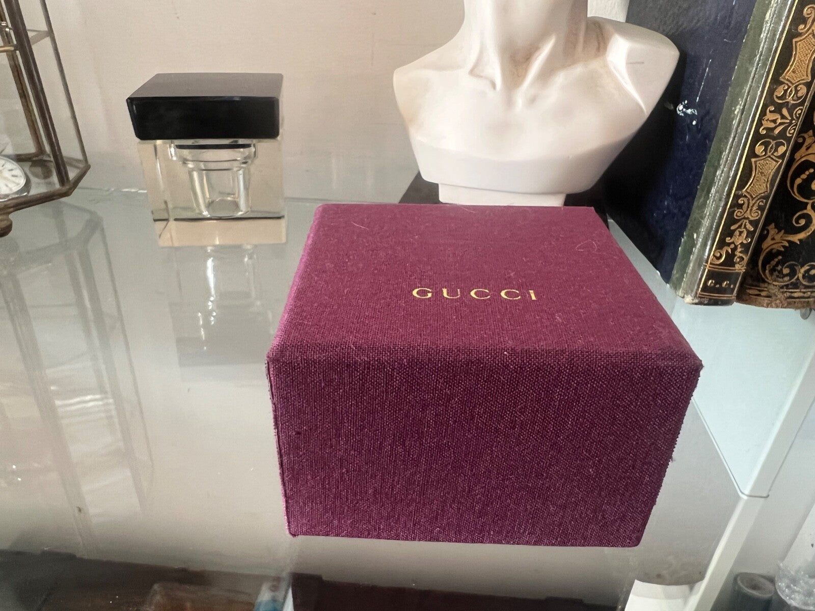🔴 GUCCI scatola argento in tessuto tramato prugna, con libricino informativo