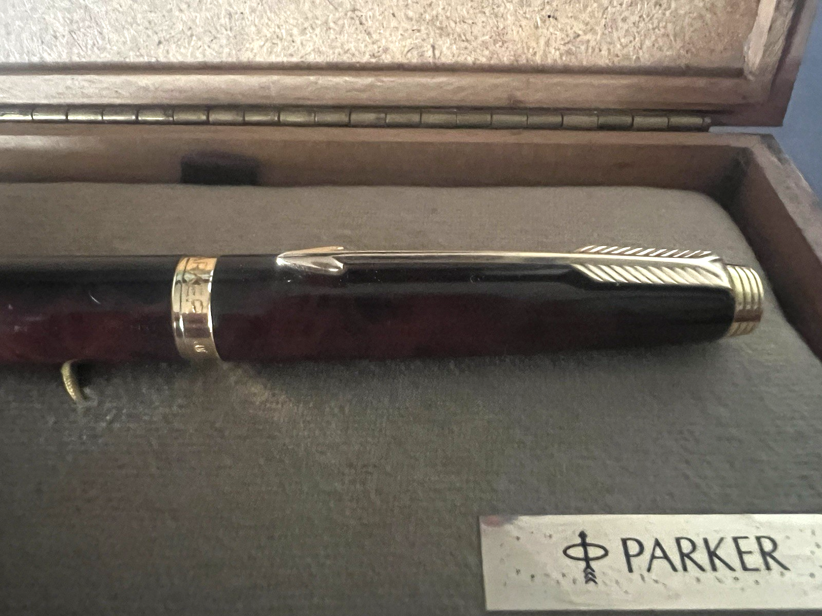 🔴 PARKER Füllfederhalter 75 Thuja Lack, 14K Goldfeder, M (mittel), mit Etui 
