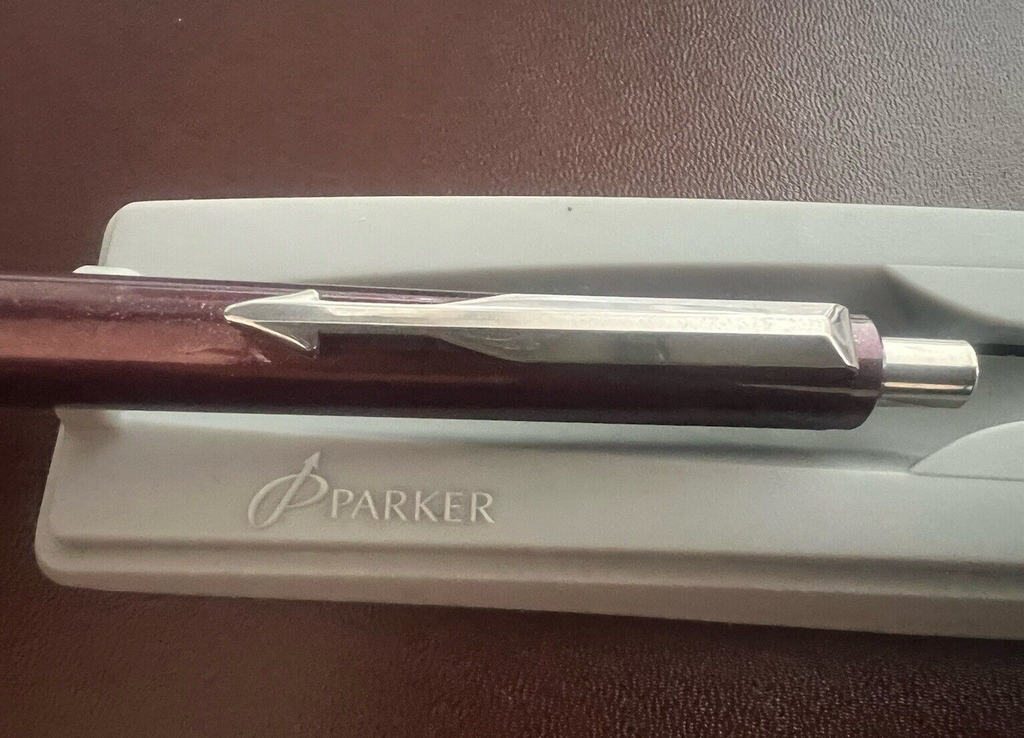 Parker Stylo-Plume Sphère Rouge Vector Automatique Écrit Avec Trousse