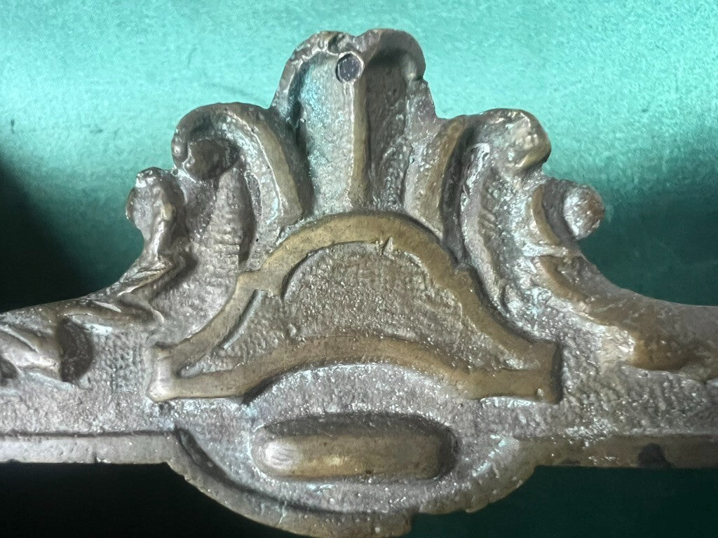 🔴 Vintage, handgeschnitzter Leseständer aus Bronze mit Flachrelief 