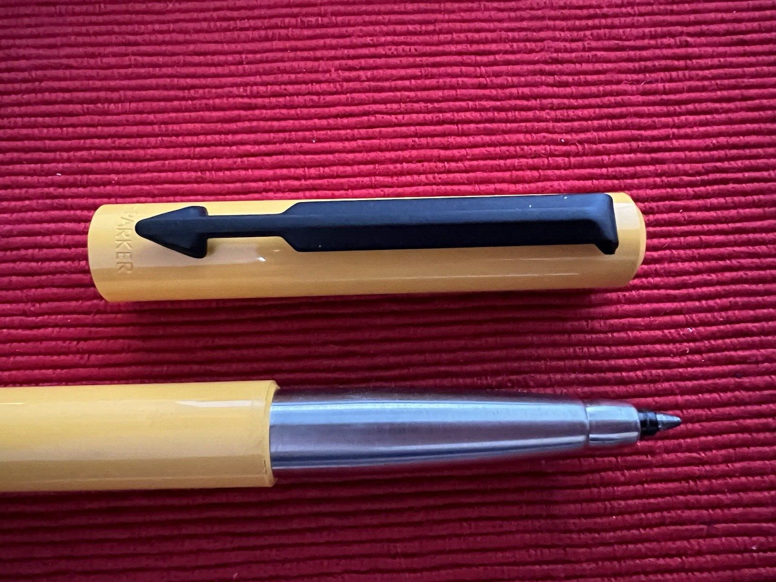 Parker Stylo-Plume Sphère Roller Vector Jaune Écrit Avec Boîte Utilisé Vintage