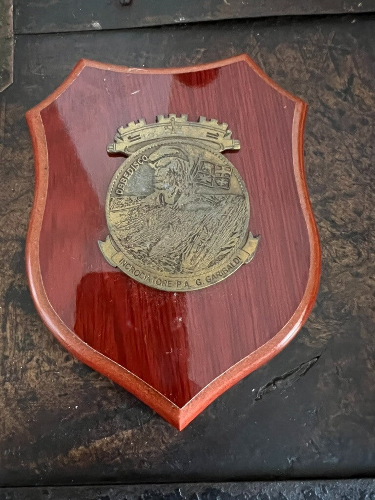 🔴 Crest MARINA ITALIANA incrociatore Garibaldi scudo legno con decoro metallo