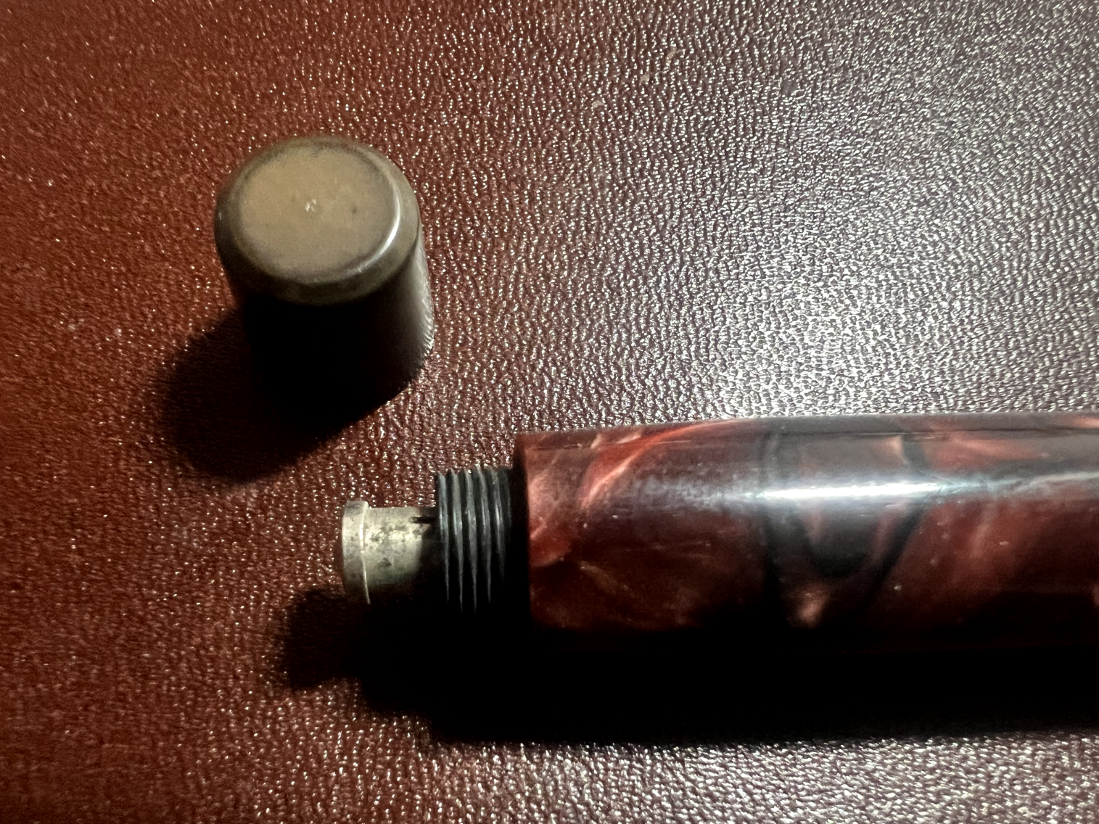 🔴 Penna stilografica celluloide rossa a pulsante pennino ORO scrive vintage