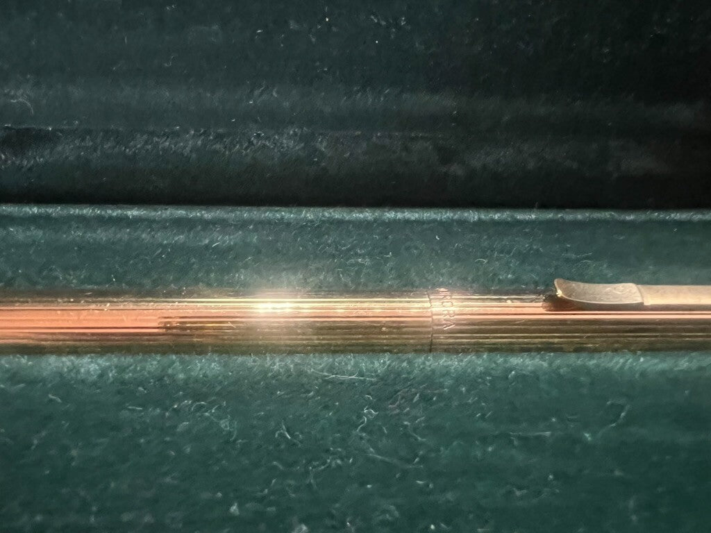 Aurora Stylo-Plume Sphère Hastil Retractable Écrit Comme Nouvelle A 