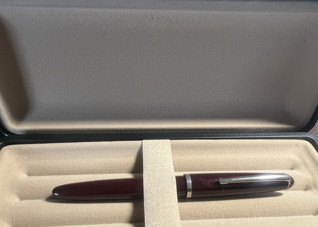 Montegrappa Stylo-Plume Stylo à Plume Bordeaux À Piston Écrit Style Vintage
