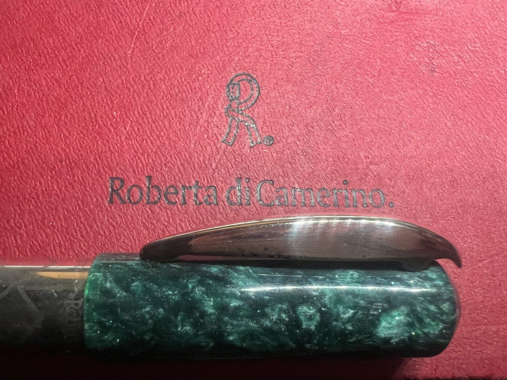 🔴 ROBERTA DI CAMERINO penna sfera ARGENTO 925 con particolari verde brillanti
