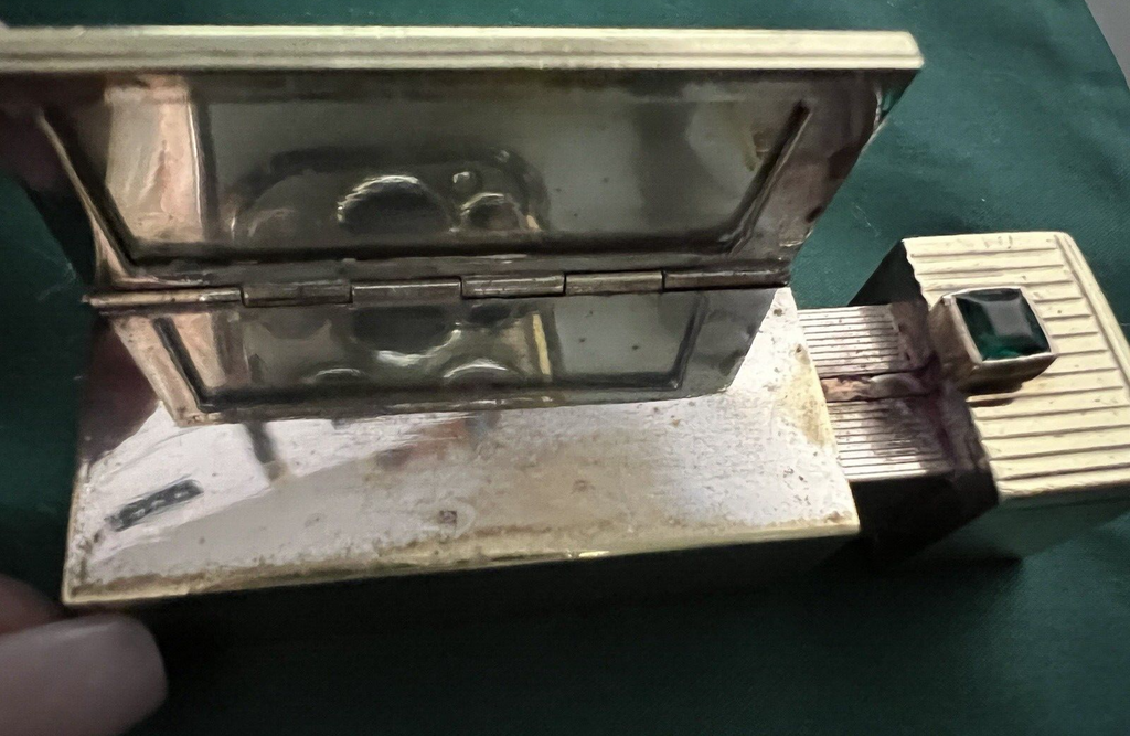 🔴 GUCCI gold laminated lipstick holder with EMERALD stone antique from 1930 RARE 