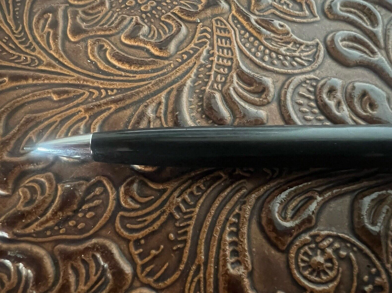 🔴 PAPERMATE Druckbleistift mit schwarzer Chromkappe und Minen im Vintage-Stil 