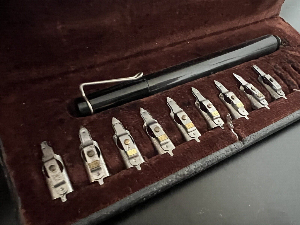 🔴 PELIKAN GRAPHOS penna stilografica con astuccio e pennini vintage