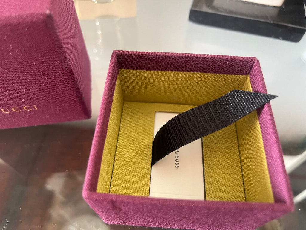 🔴 GUCCI scatola argento in tessuto tramato prugna, con libricino informativo