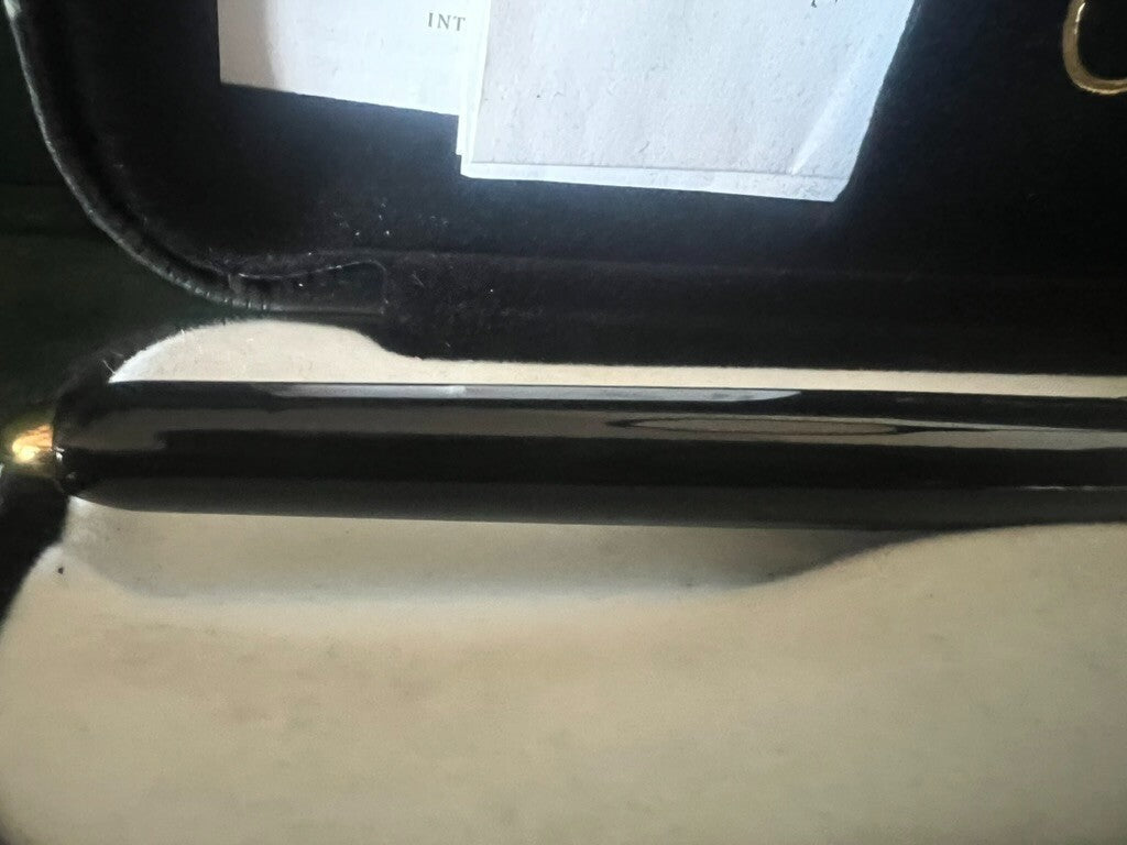 Colibri' Stylo-Plume Stylo à Plume Laque Noire Profiles Dorés M Avec Converter 