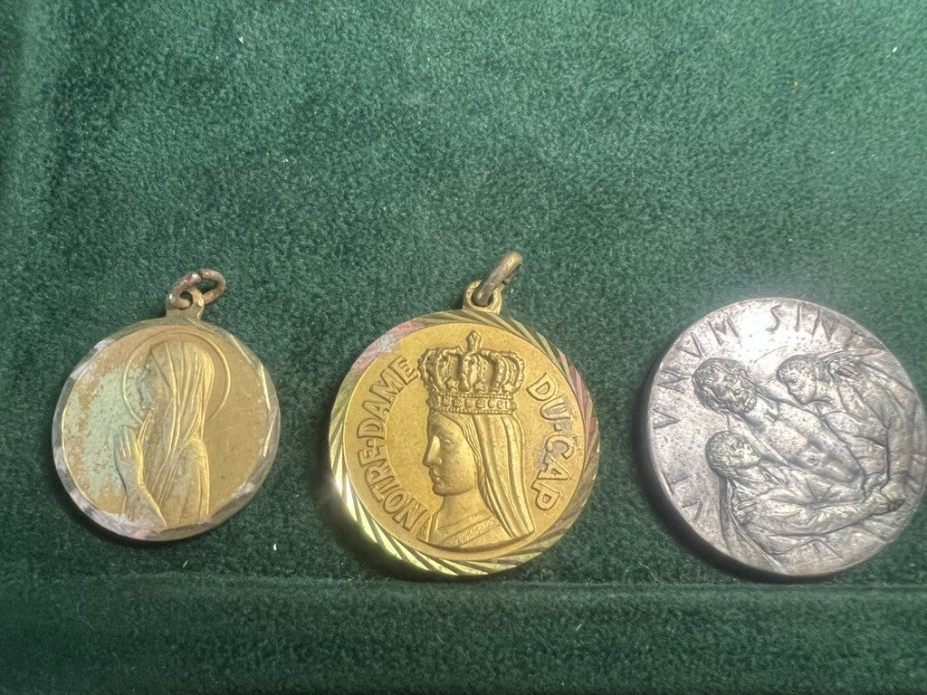 🔴 Medaglie SACRE pellegrinaggi al merito metallo nastri vintage LOTTO n.19