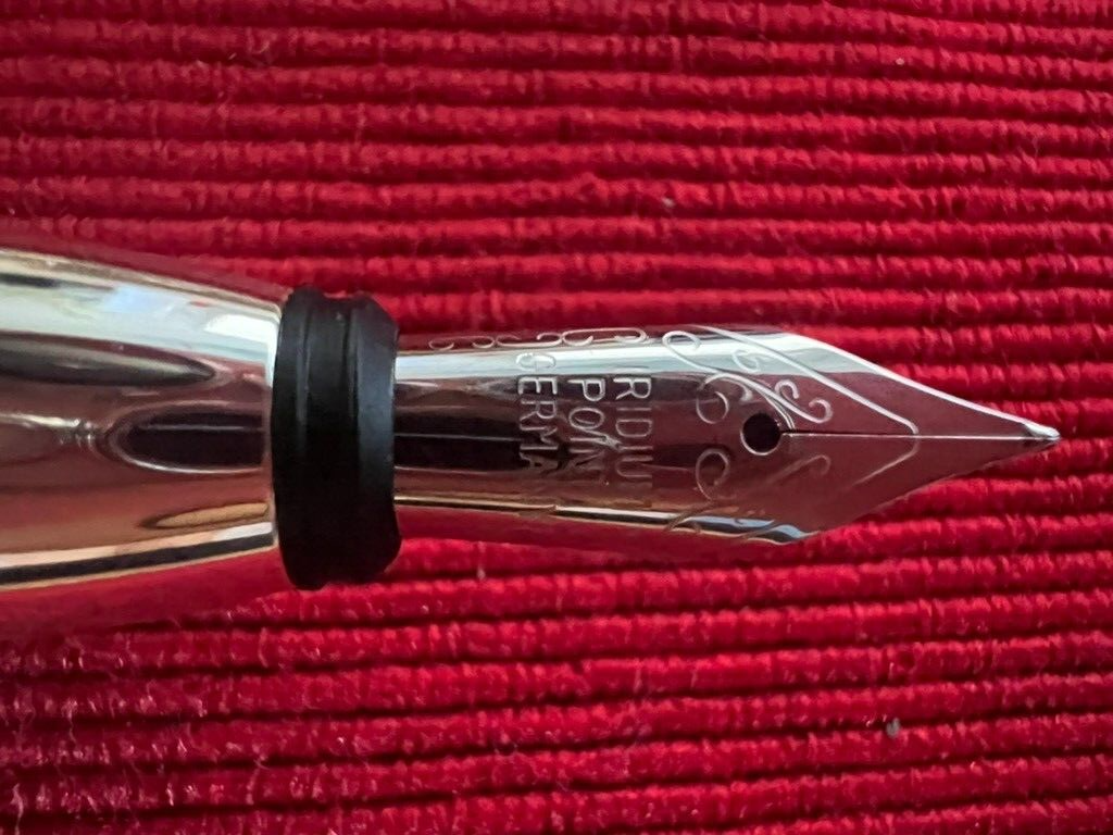 🔴 BALENCIAGA penna stilografica lacca nera a cartuccia Iridium Point garanzia