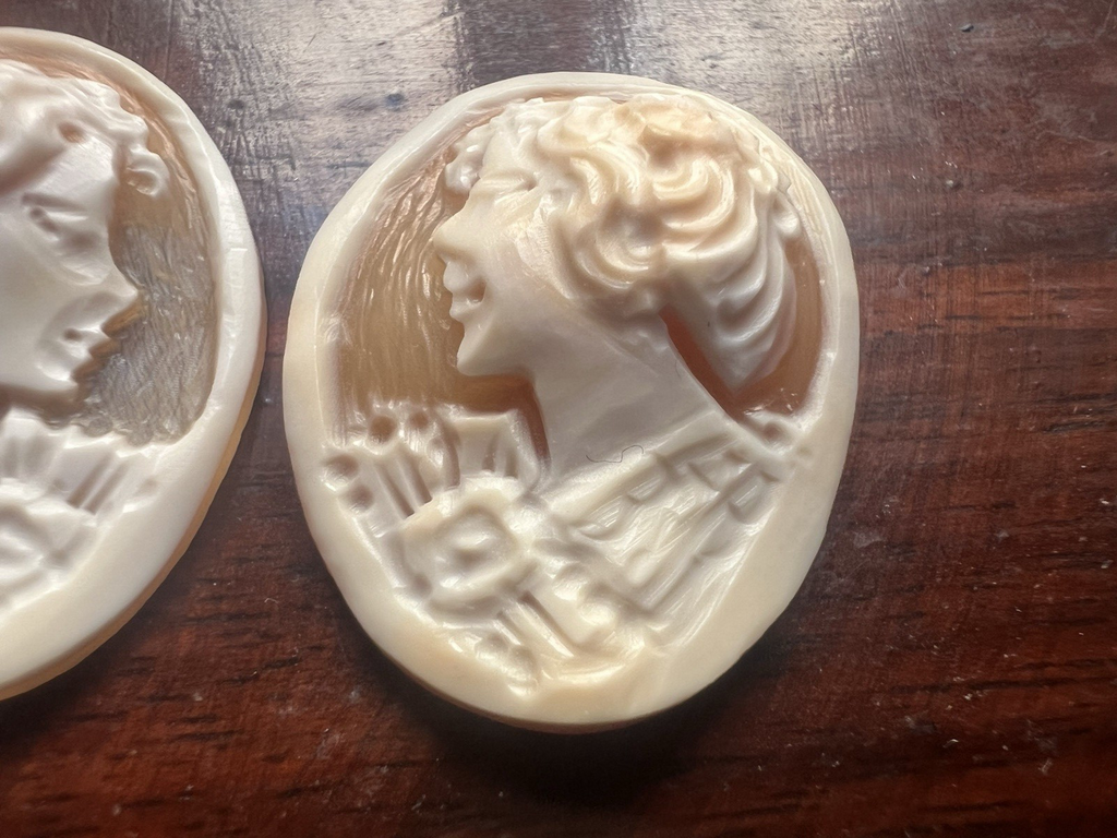 Cameos Pair Tower Time Machine Greek On Shell 2,4×3 CM Chiseled IN Hand