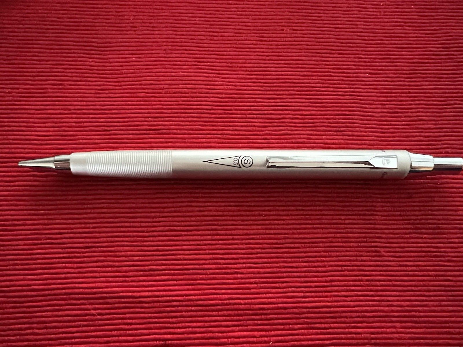 Pelikan Crayon Mécanique Portemine Satin Chrome Métal Mine 0,5 Écrit 