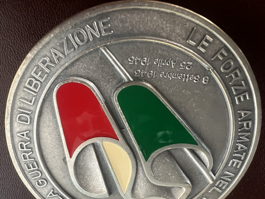 🔴 Medaglia LE FORZE ARMATE cinquantenario guerra LIBERAZIONE 1943-1945