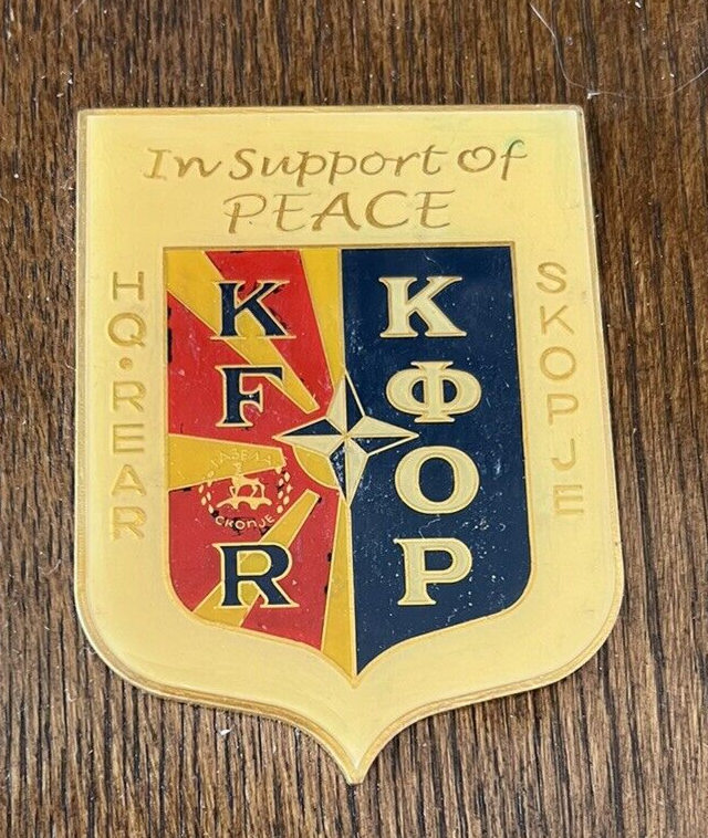 🔴 MILITARY CREST wooden shield KFOR KOSOVO of PACE numbered vintage 