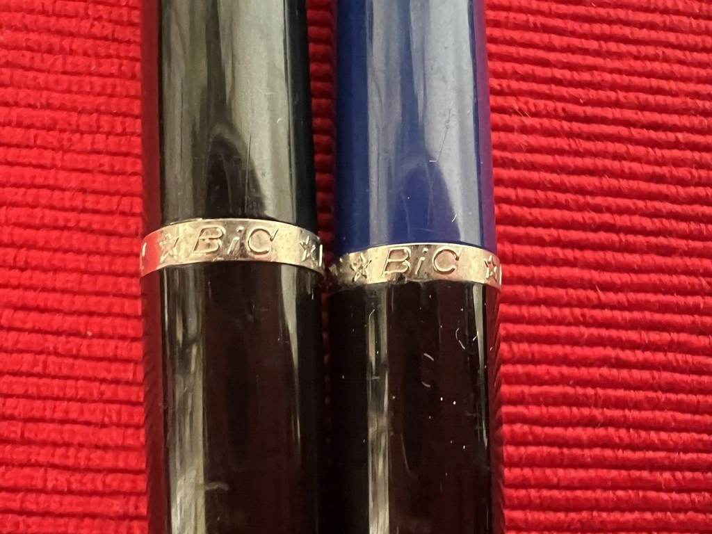 🔴 BIC penne sfera stiloforo scrivania ROSSO NERO 2 penne vintage A