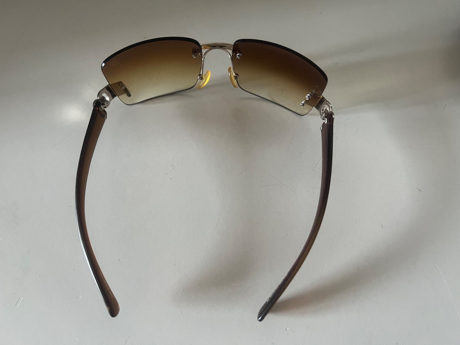 Leo Martini Lunettes Soleil Femme Lentilles Gradient Marron Avec Rayures, Cru