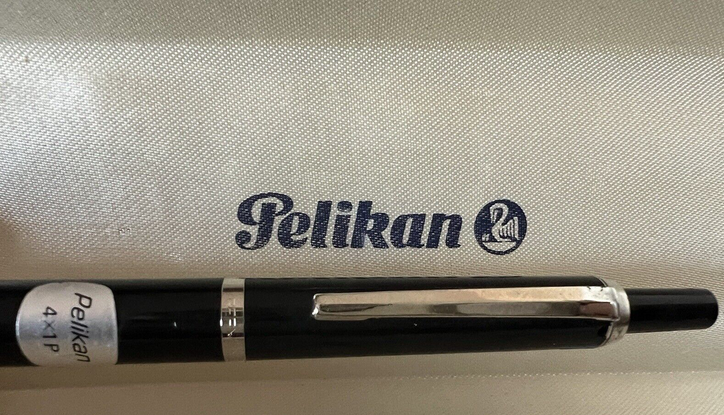🔴 PELIKAN penna sfera 4x1P colori COLORI BLU-NERO-VERDE-ROSSO