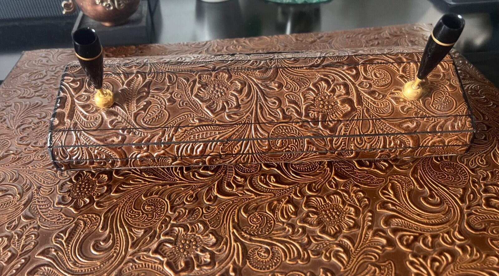 🔴 Base penne stilofori stilografica sfera effetto cuoio stampato da scrivania