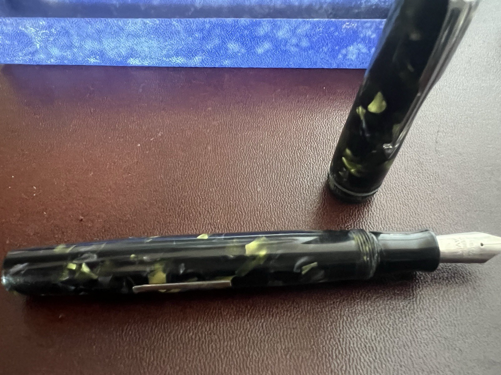 🔴 OMEGA penna stilografica celluloide verde A.V.M a leva scrive vintage