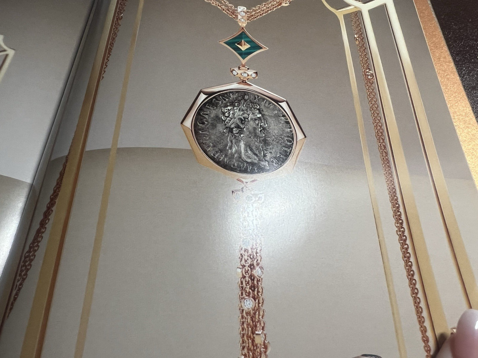 Bulgari Katalog Schmuckkollektion 2018-2019 mit Foto B Zero Official 