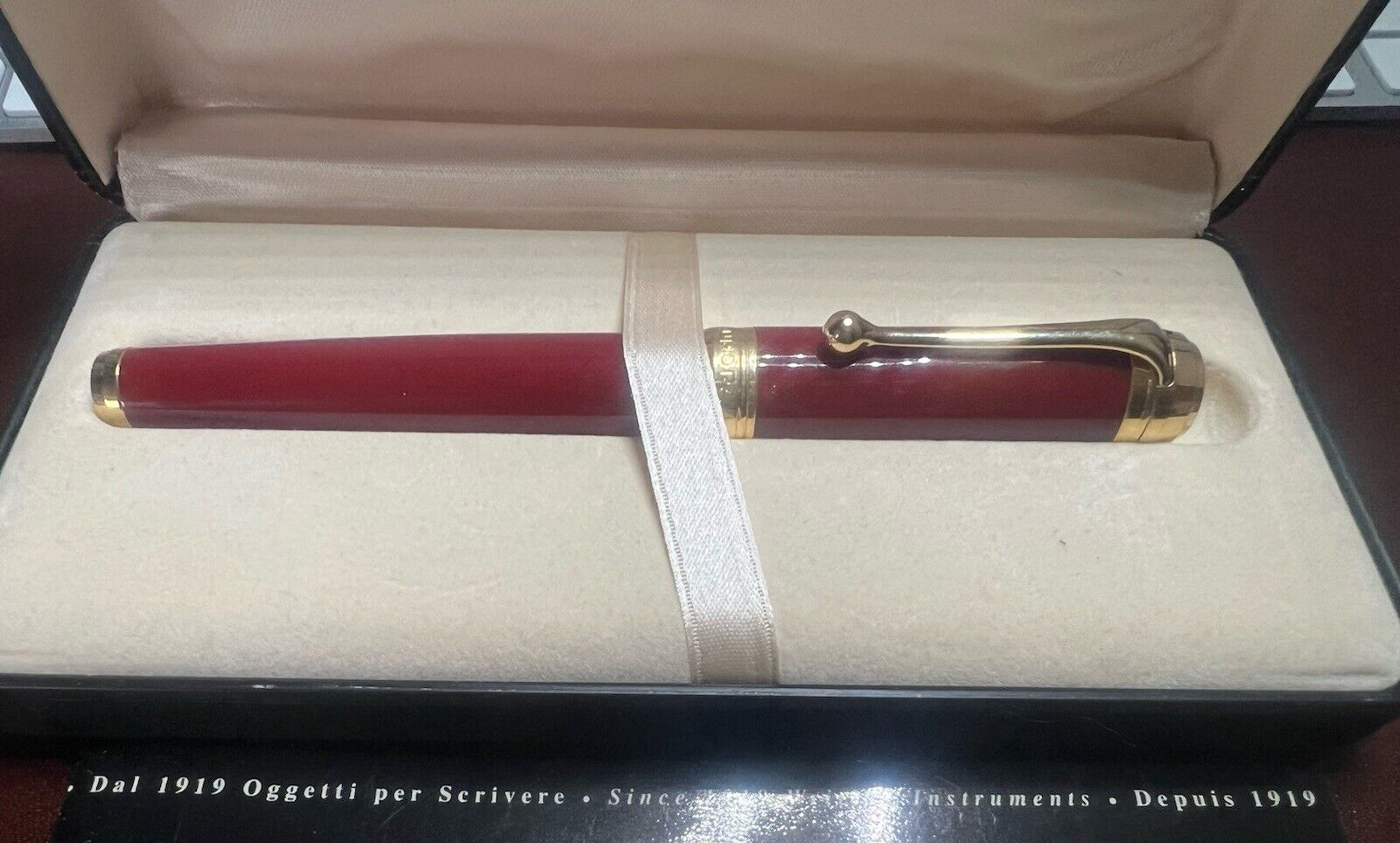 Aurora Stylo-Plume Sphère D72 Résine Rouge Profils Or Recharge Roller Avec Cas