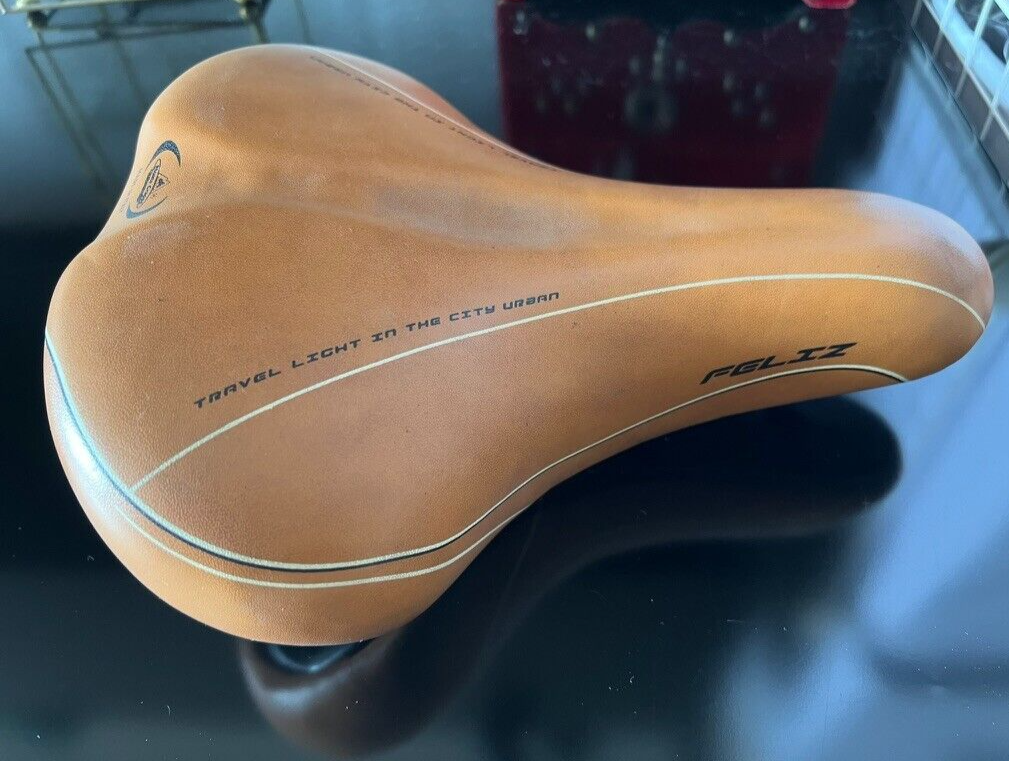 Monte Grappa Selle Vélo Feliz von Fratlli Baggio Brun Comme Foto 