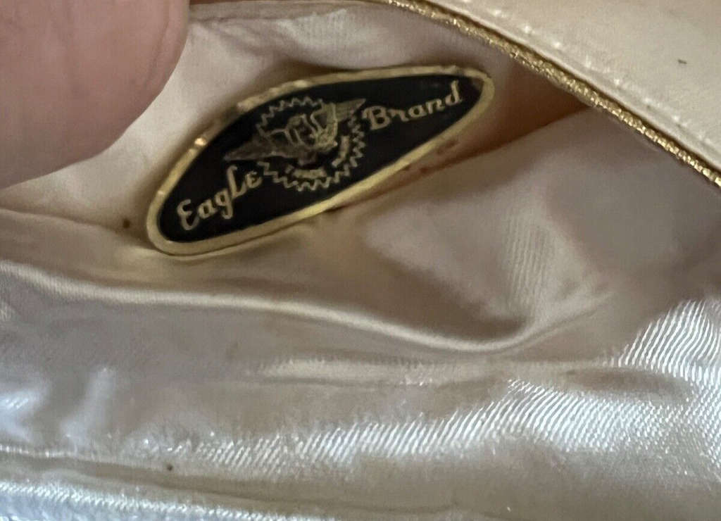 🔴 EAGLE BRAND bag in metal and AUTHENTIC PEARLS, handmade, with an art deco silk interior. 