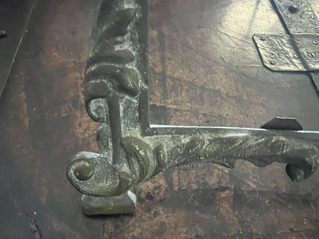 🔴 Vintage, handgeschnitzter Leseständer aus Bronze mit Flachrelief 