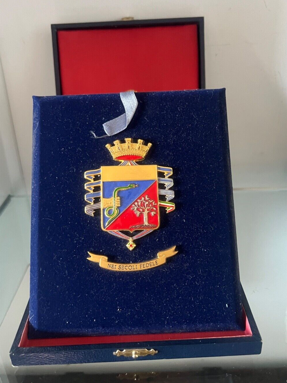 🔴 Crest araldico ARMA DEI CARABINIERI floccato metallo e smalti vintage