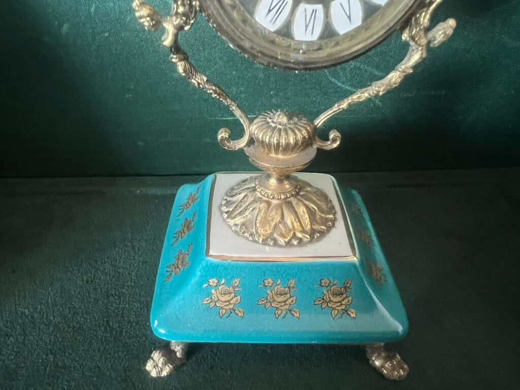 🔴 OROLOGIO porcellana decorata con piedi di leone da revisionare h 35 vintage