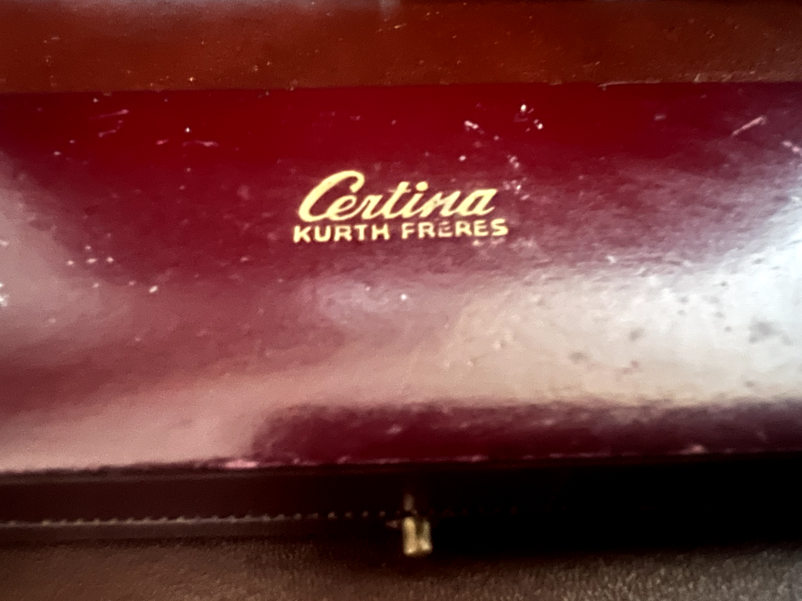 🔴 CERTINA Box-Armbanduhrenetui aus rotem Leder mit Druckknopfverschluss im Vintage-Stil 