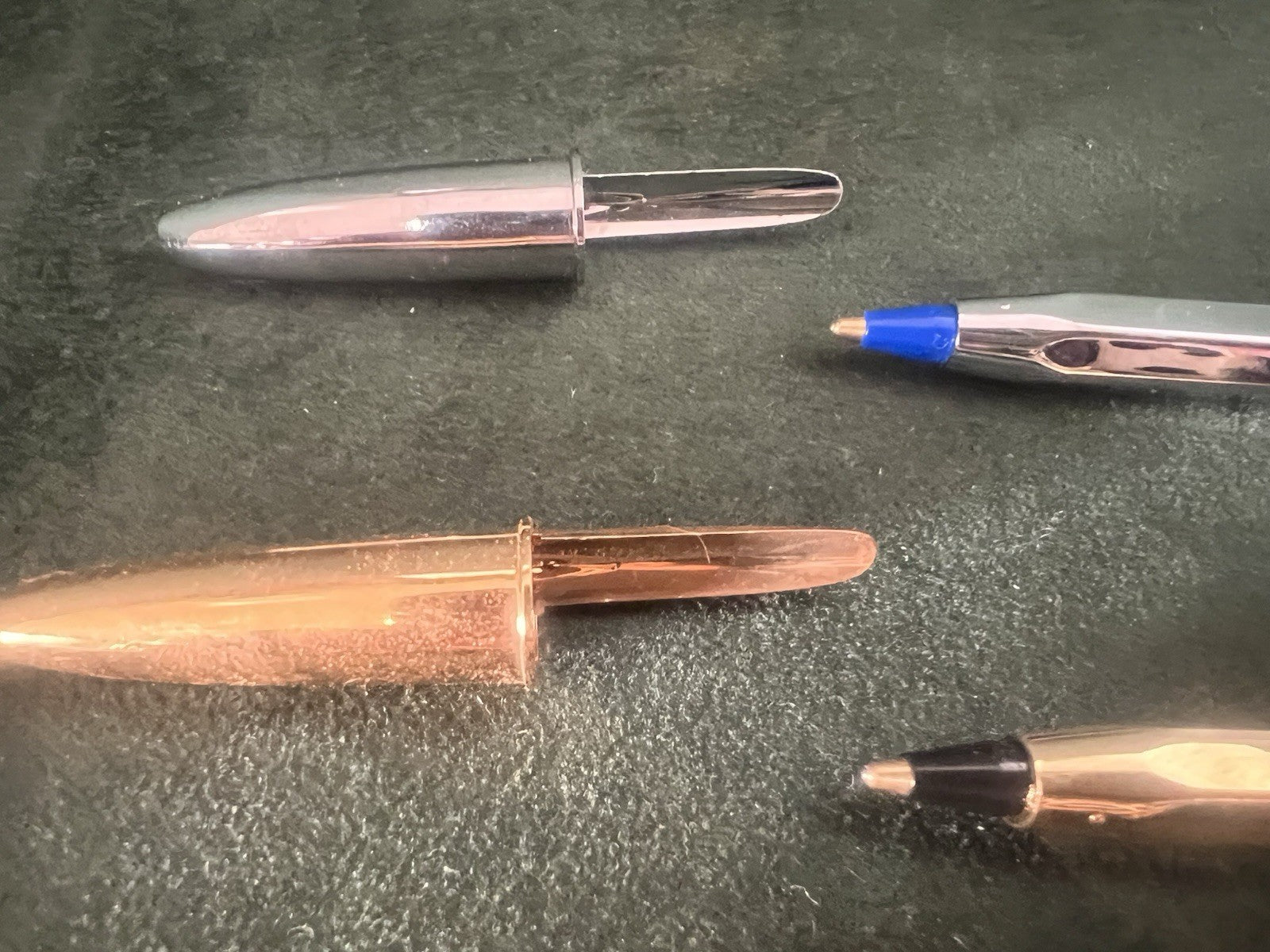 Stylo BIC Celebration Chromé Et Doré Écrit Avec Étui 2 STYLOS