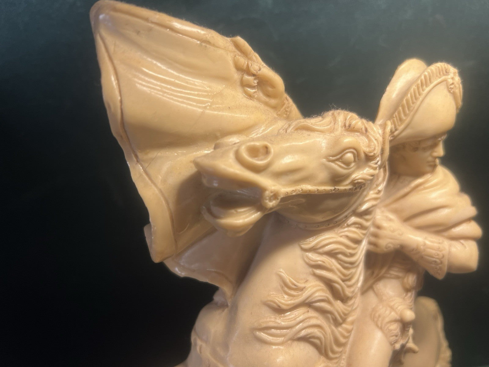 🔴 Statua scultura NAPOLEONE sul CAVALLO RAMPANTE polvere di marmo vintage