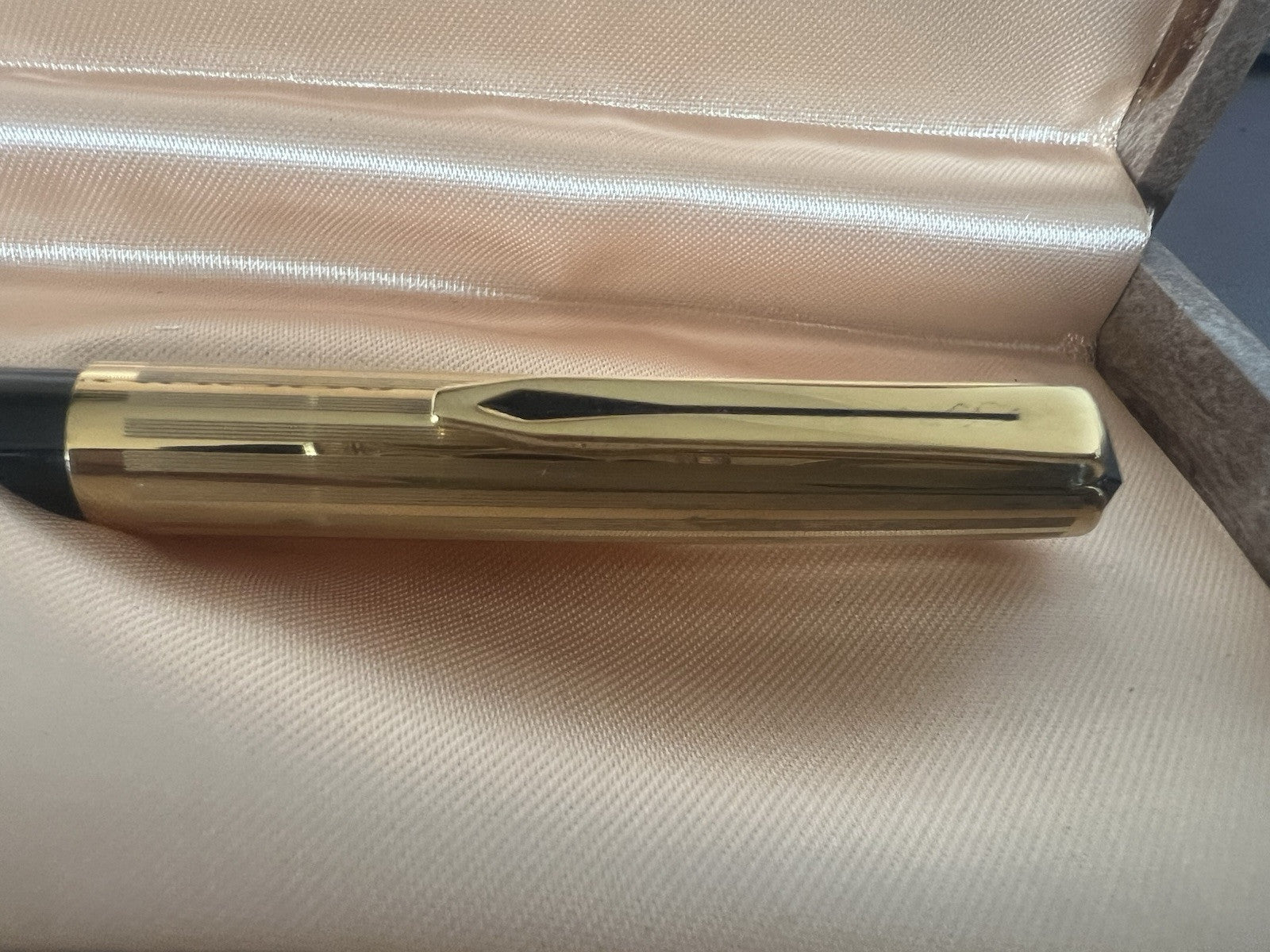 Aurora Stylo-Plume Sphère 98 Noire Et Plaqué Or 22 KT Utilisé Guarantee Écrit 