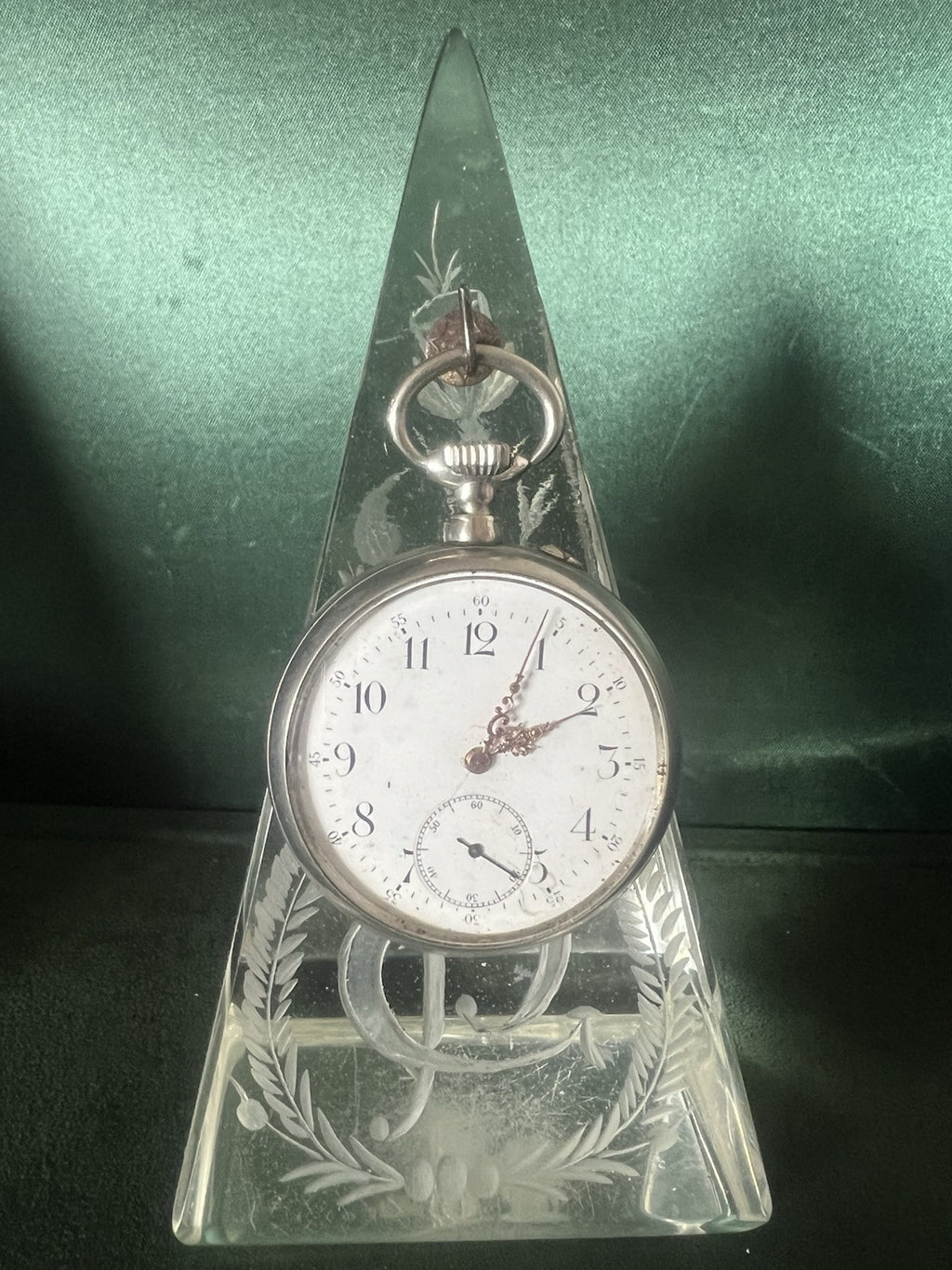 Expositor Montre Poche Pyramide De Cristal Ciselé A Main Vintage