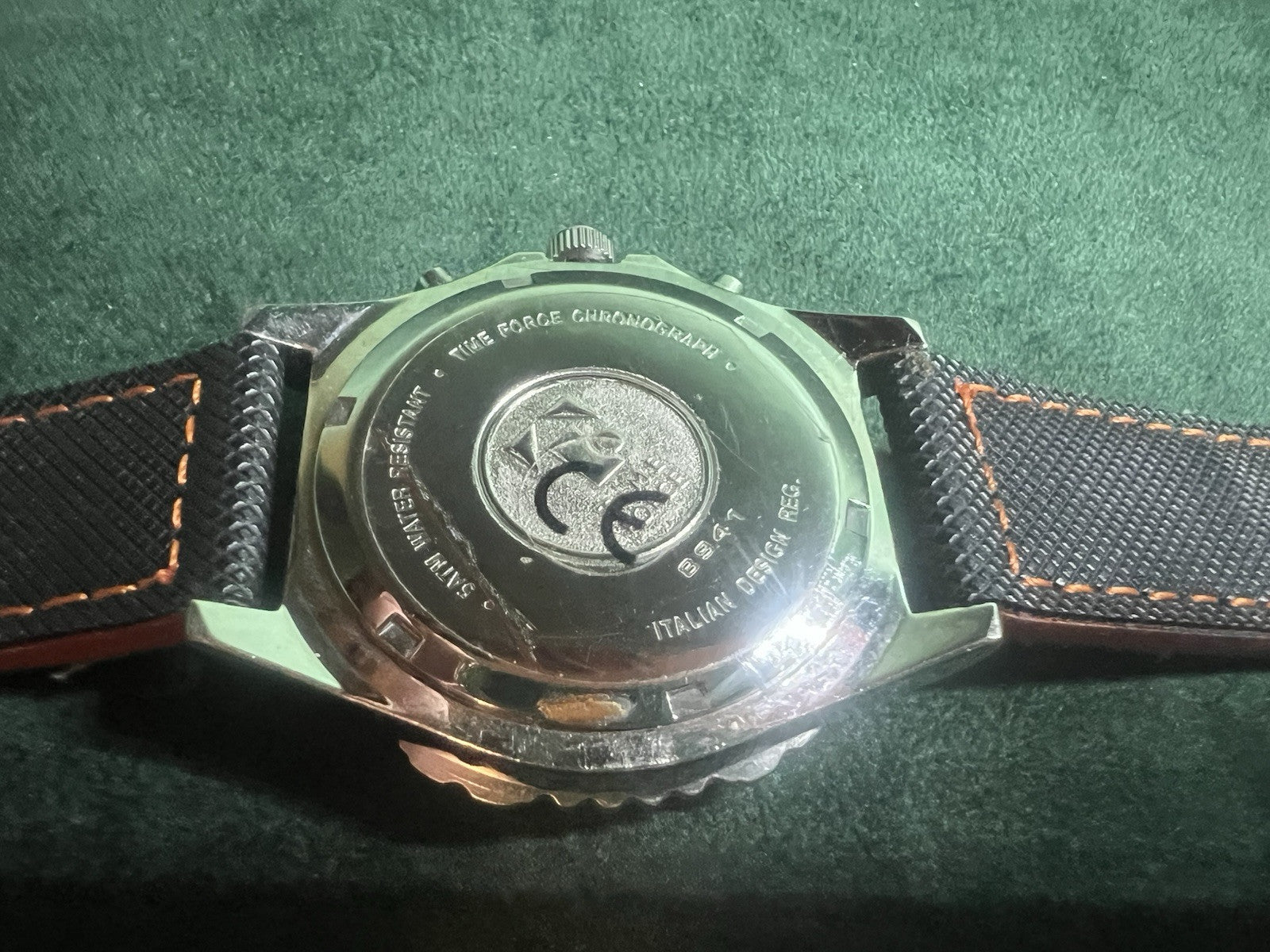 🔴 TIME FORCE Herren-Chronograph mit orangefarbenem Zifferblatt und drehbarer Lünette 