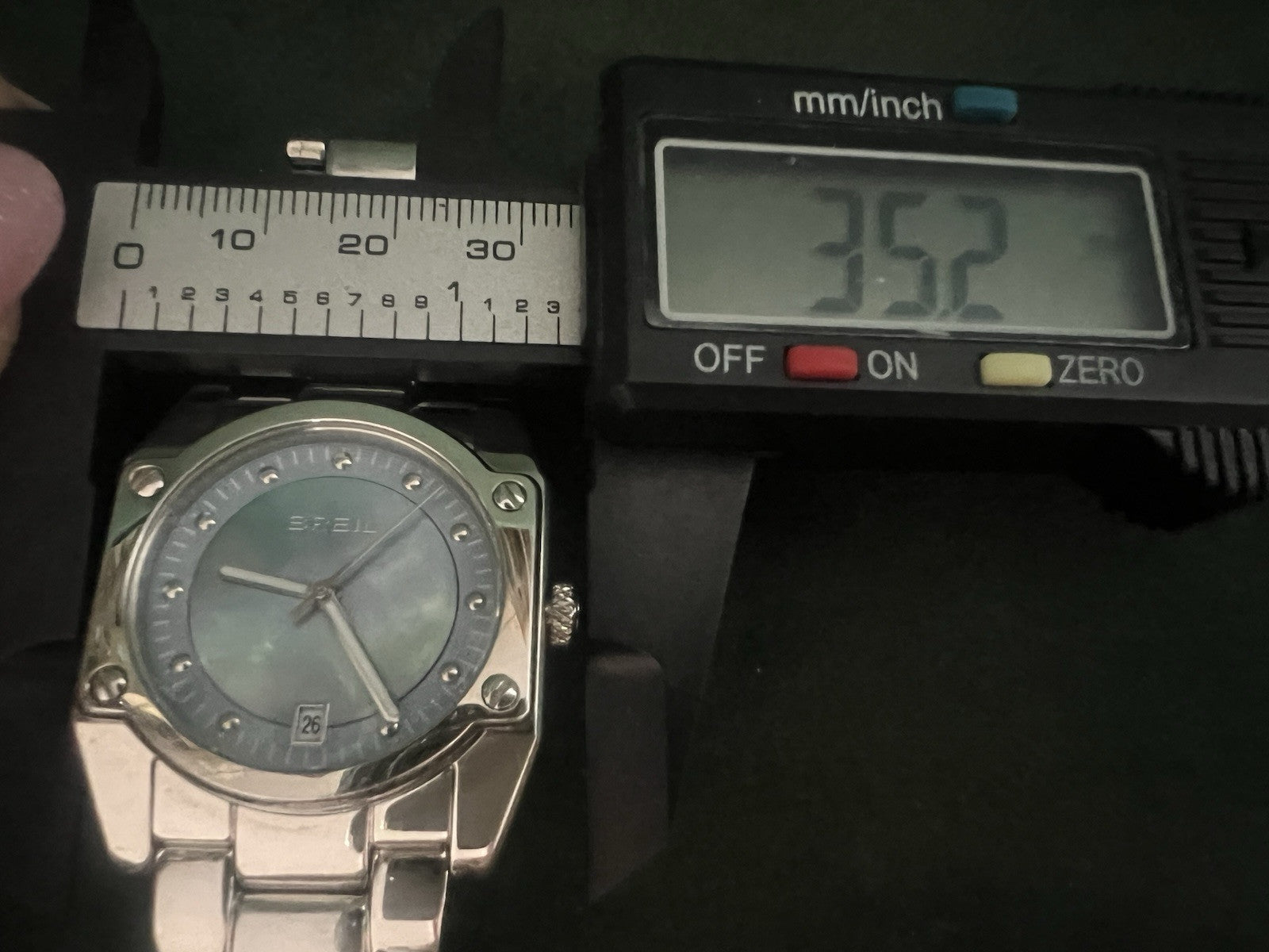 Breil Horloge Femme TW1132 Cadran Bleu Effet Nacre Étiquettes