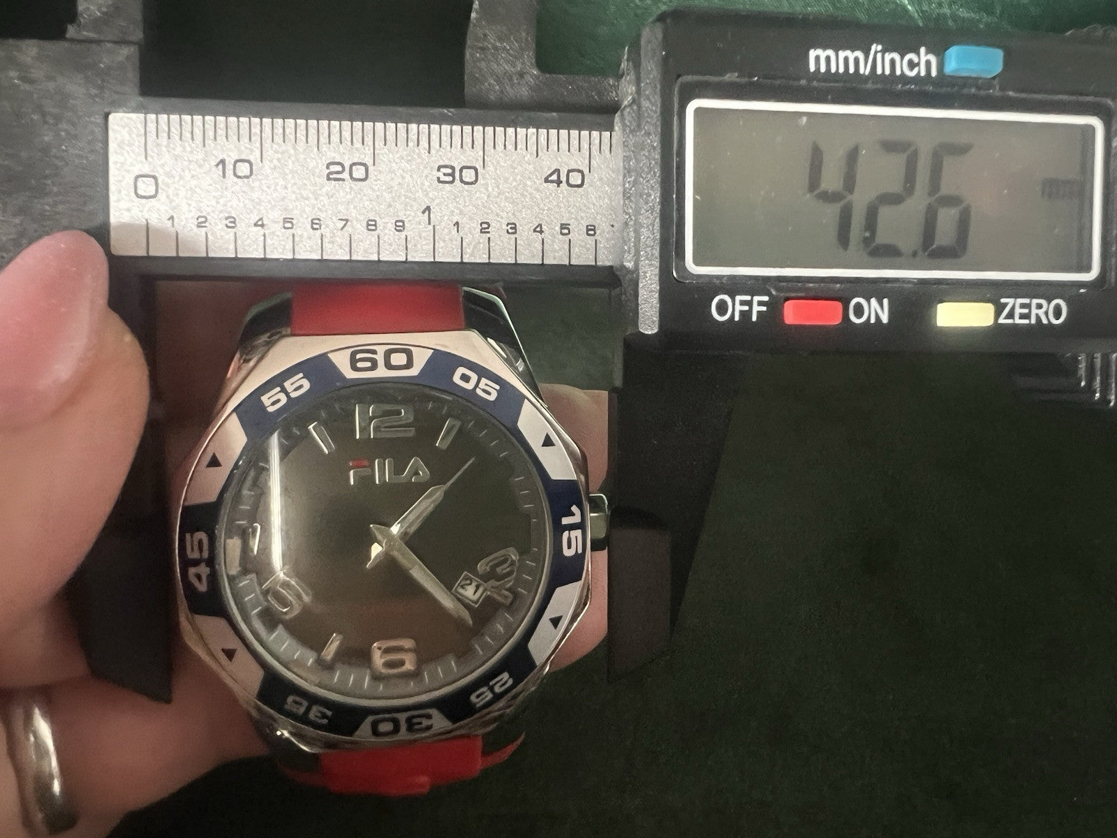 FILA Montre Hommes FA0831 Imperméable 5 Atm Étui Surdimensionné 42 MM