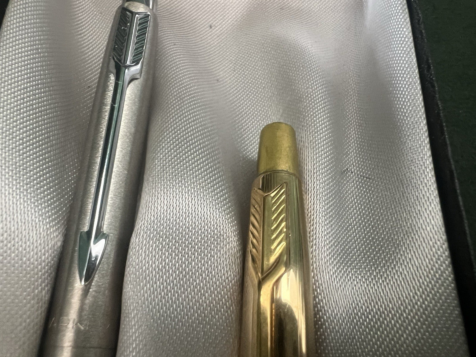 🔴 PARKER penne sfera Imperial classic dorata e cromata scrivono con astuccio 2
