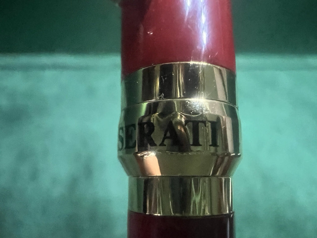 🔴 MASERATI penna sfera lacca rossa bordeaux a rotazione scrive mai usata
