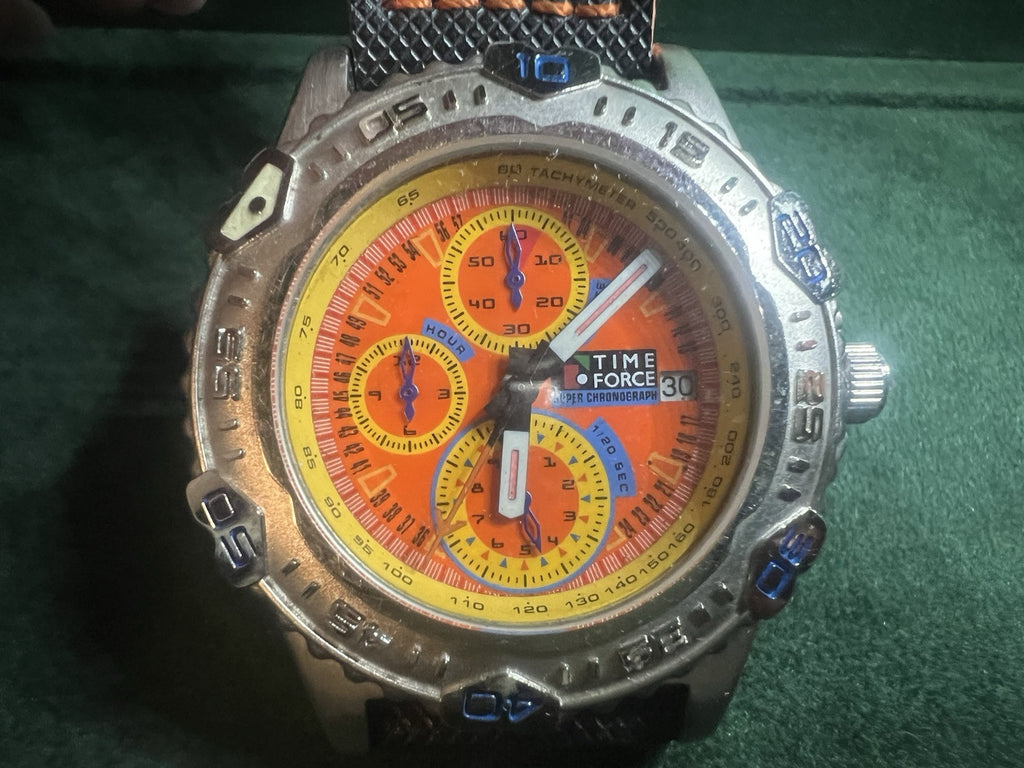 🔴 TIME FORCE Herren-Chronograph mit orangefarbenem Zifferblatt und drehbarer Lünette 