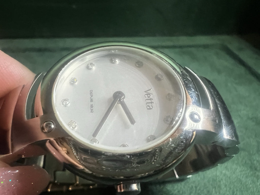 VETTA Horloge Femme Indices Diamants VW0088 Quartz Neuf Avec Étiquettes 