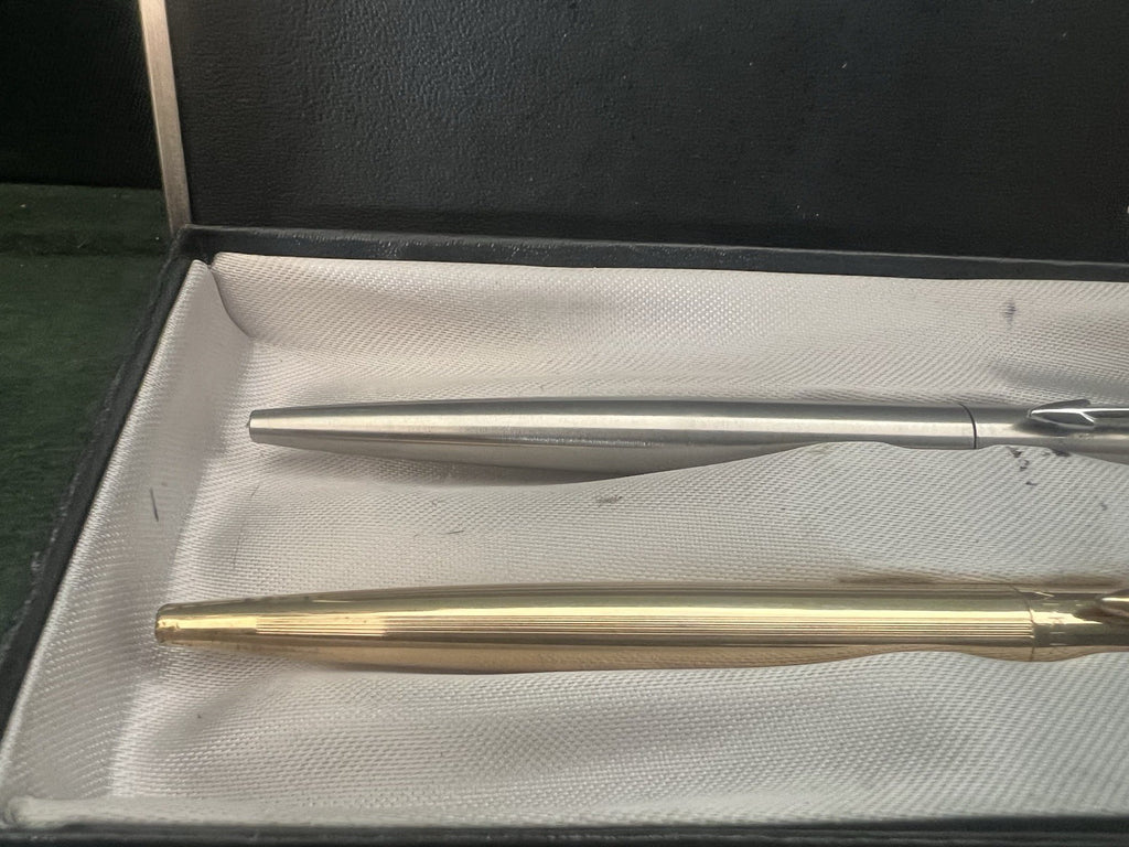 🔴 PARKER Imperial Kugelschreiber in klassischem Gold und Chrom, inklusive Etui 1 