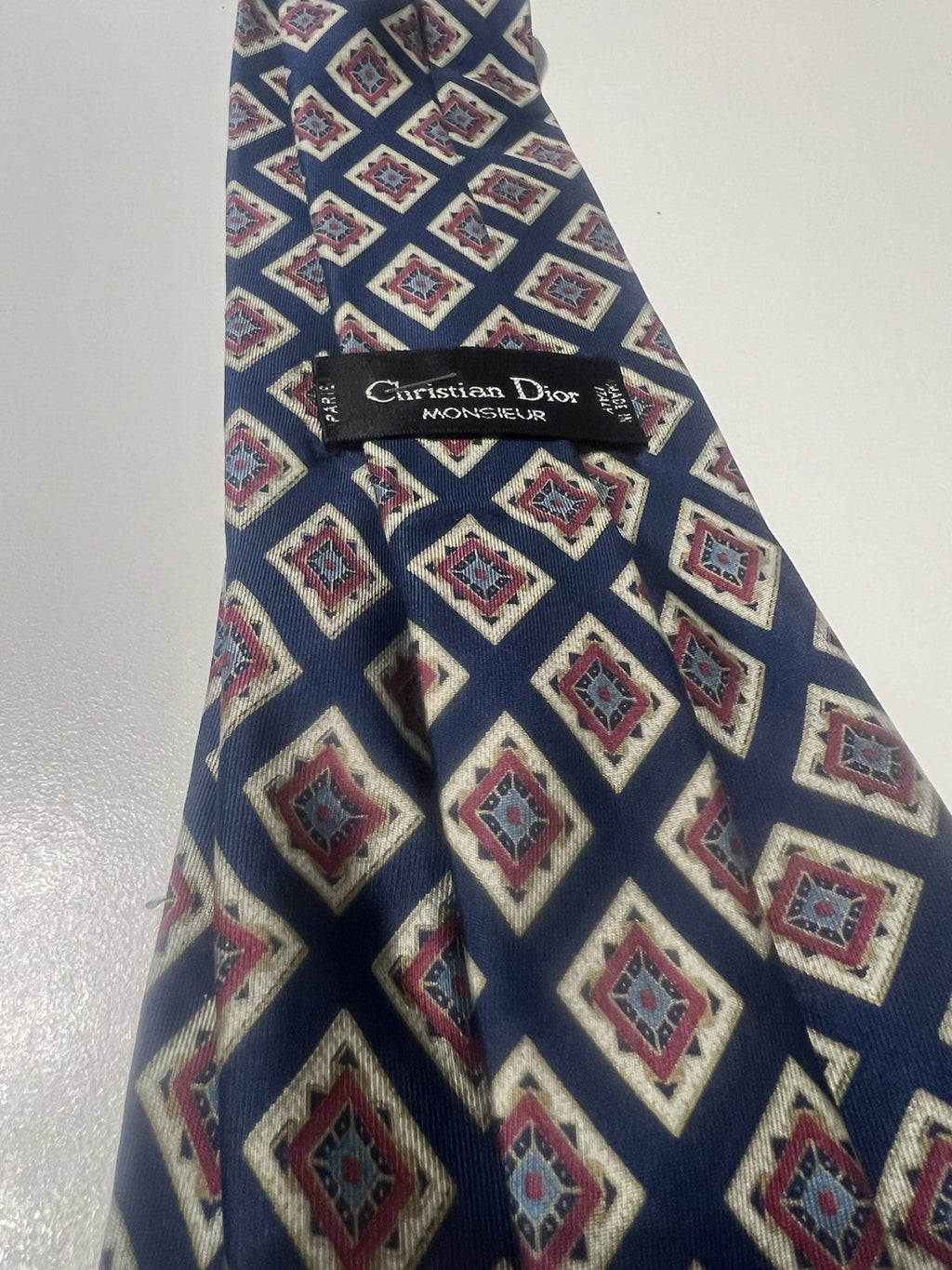 DIOR Cravate Homme Bleue Avec Des Losanges Multicolores En Soie Pure