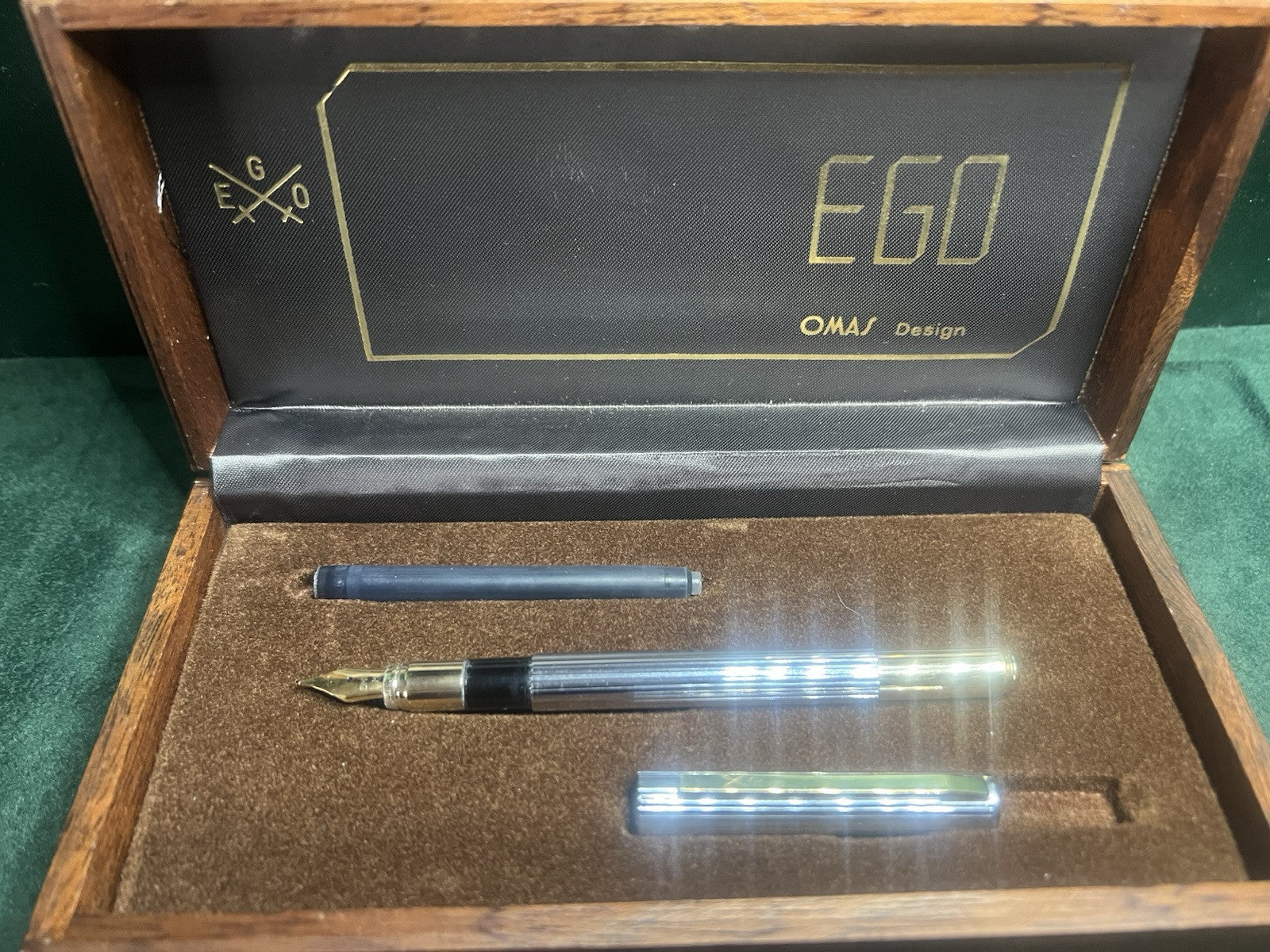 Grand-Mère Stylo-Plume Stylo à Plume Ego Chrome Profils Laminés Or Cartouche M