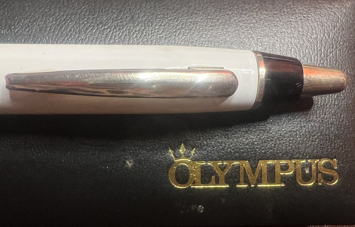 Olympus Stylo-Plume Sphère Laque Blanque Noire Mécanisme Automatique Écrit 