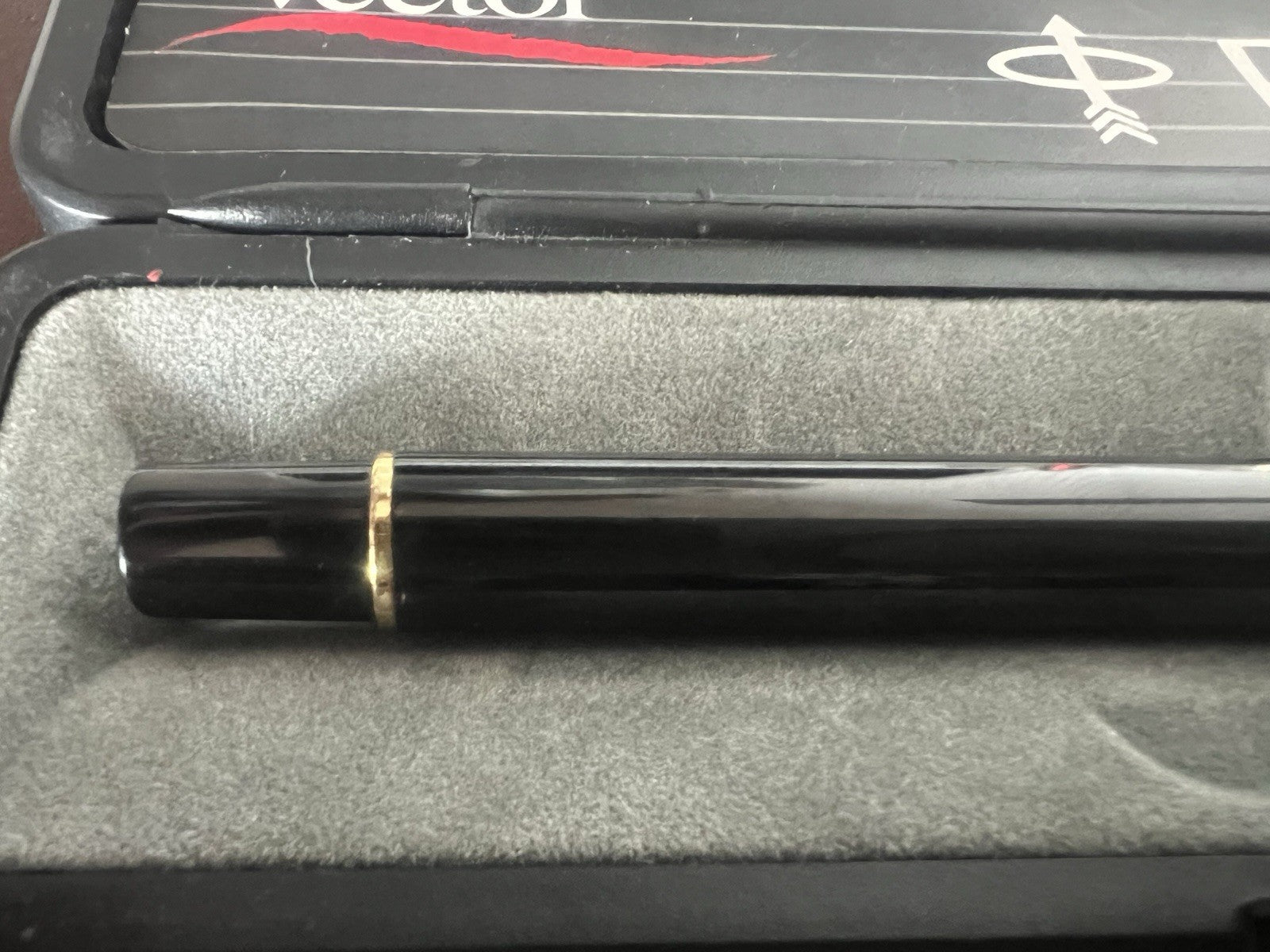 🔴 PARKER penna sfera roller VECTOR lacca nera scrive refill roller con astuccio